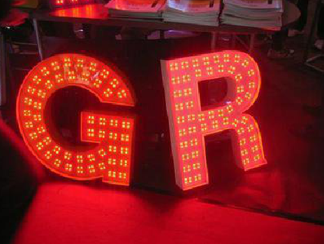 那坡LED发光字常见的安装误区。